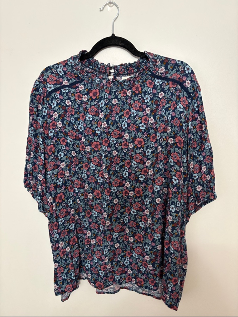 Knox Rose Navy Floral Ruffle-Trim Short Sleeve Blouse